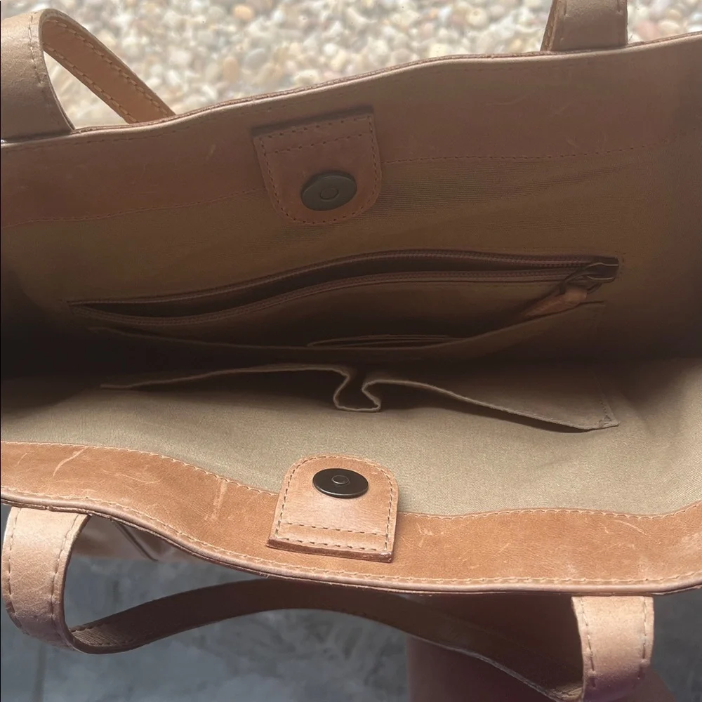 Authentic Frye Tan Leather Tote Bag Great  Condition - Picture 7 of 16